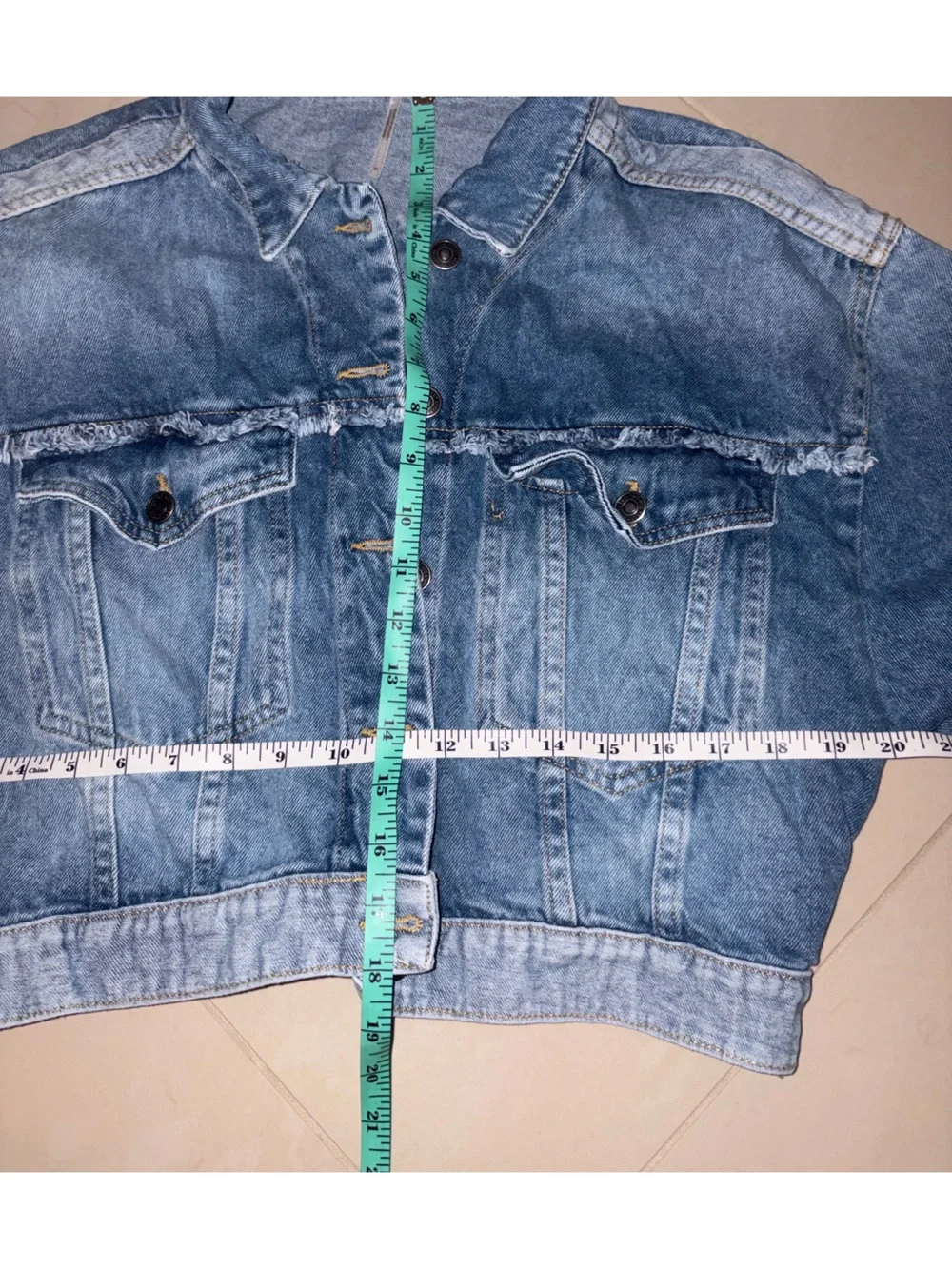 FREE PEOPLE Bedford Cropped Denim Jacket Sz med - Picture 12 of 14
